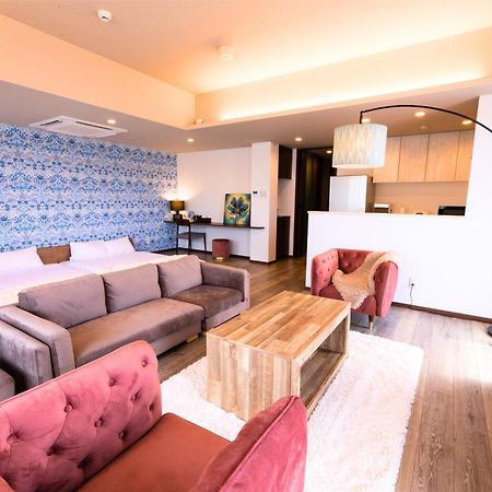 Breaky Hotel Chatan Extérieur photo