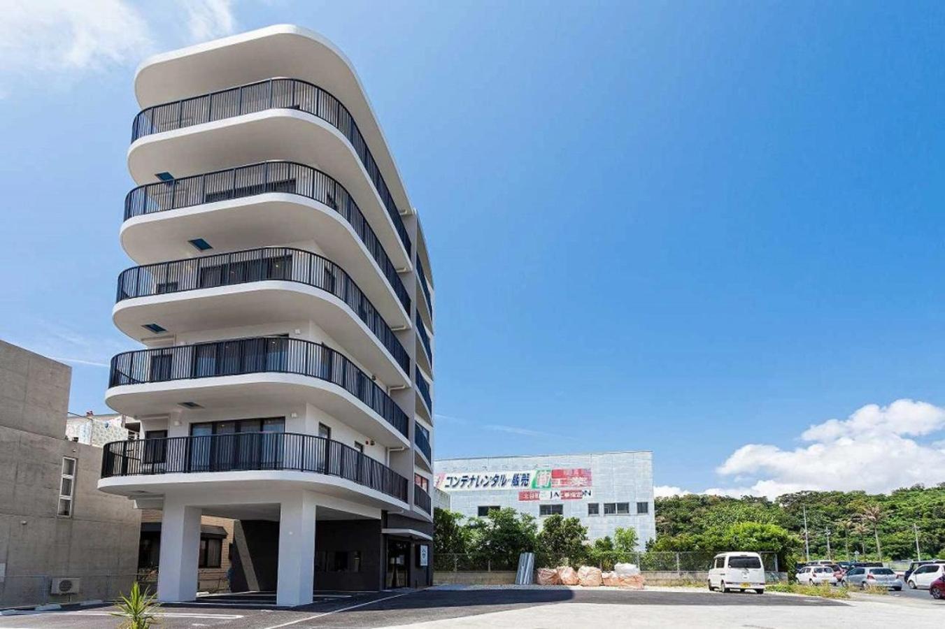 Breaky Hotel Chatan Extérieur photo