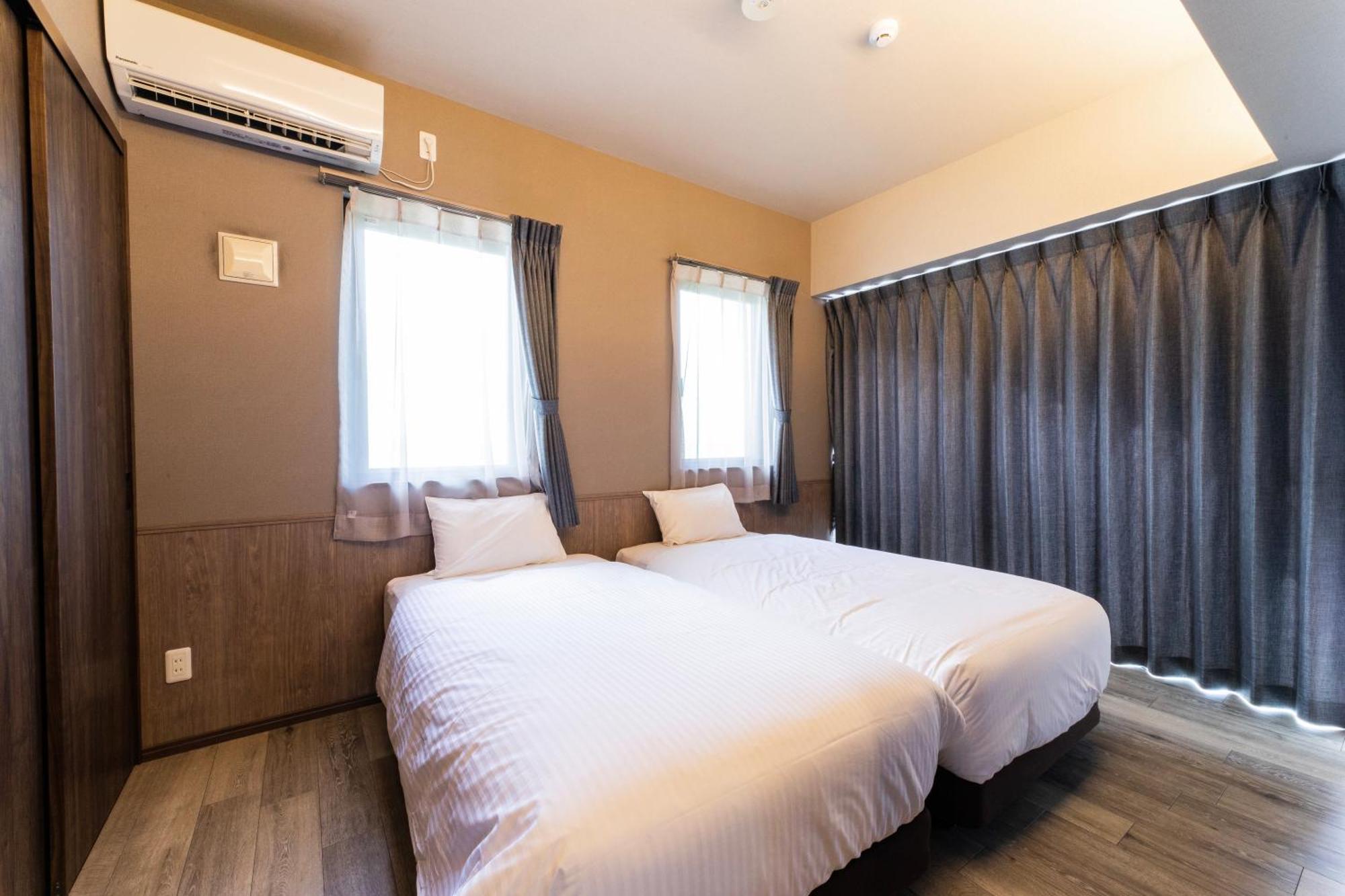 Breaky Hotel Chatan Extérieur photo
