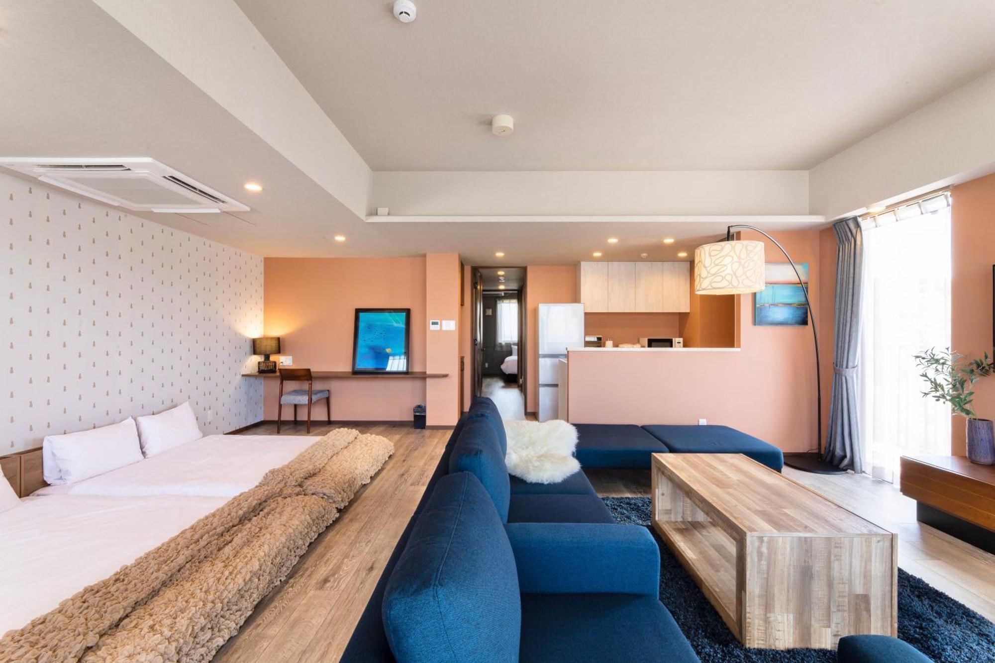 Breaky Hotel Chatan Extérieur photo