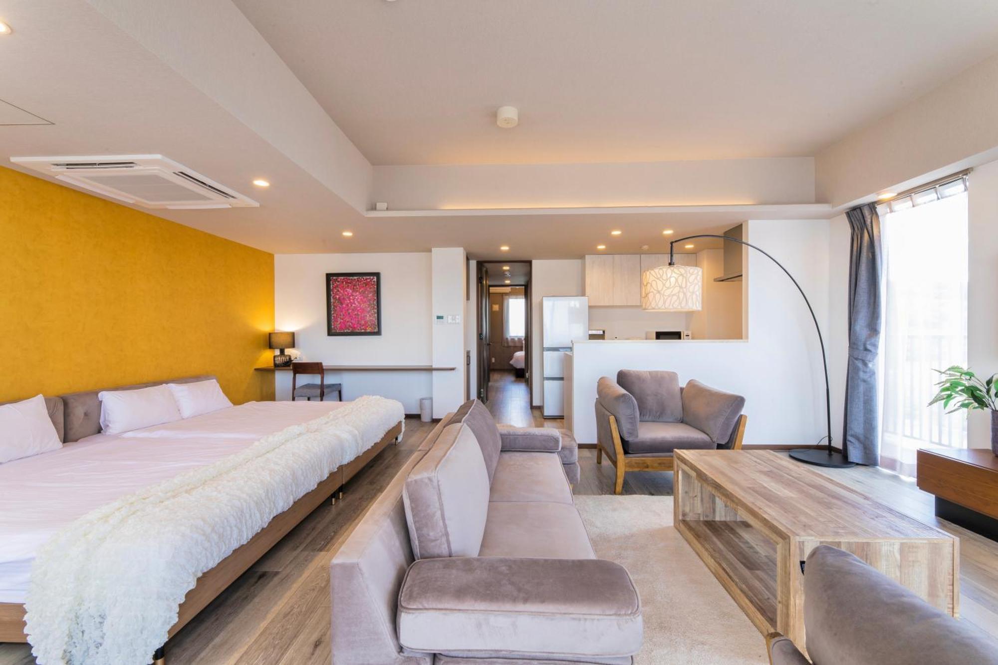 Breaky Hotel Chatan Extérieur photo