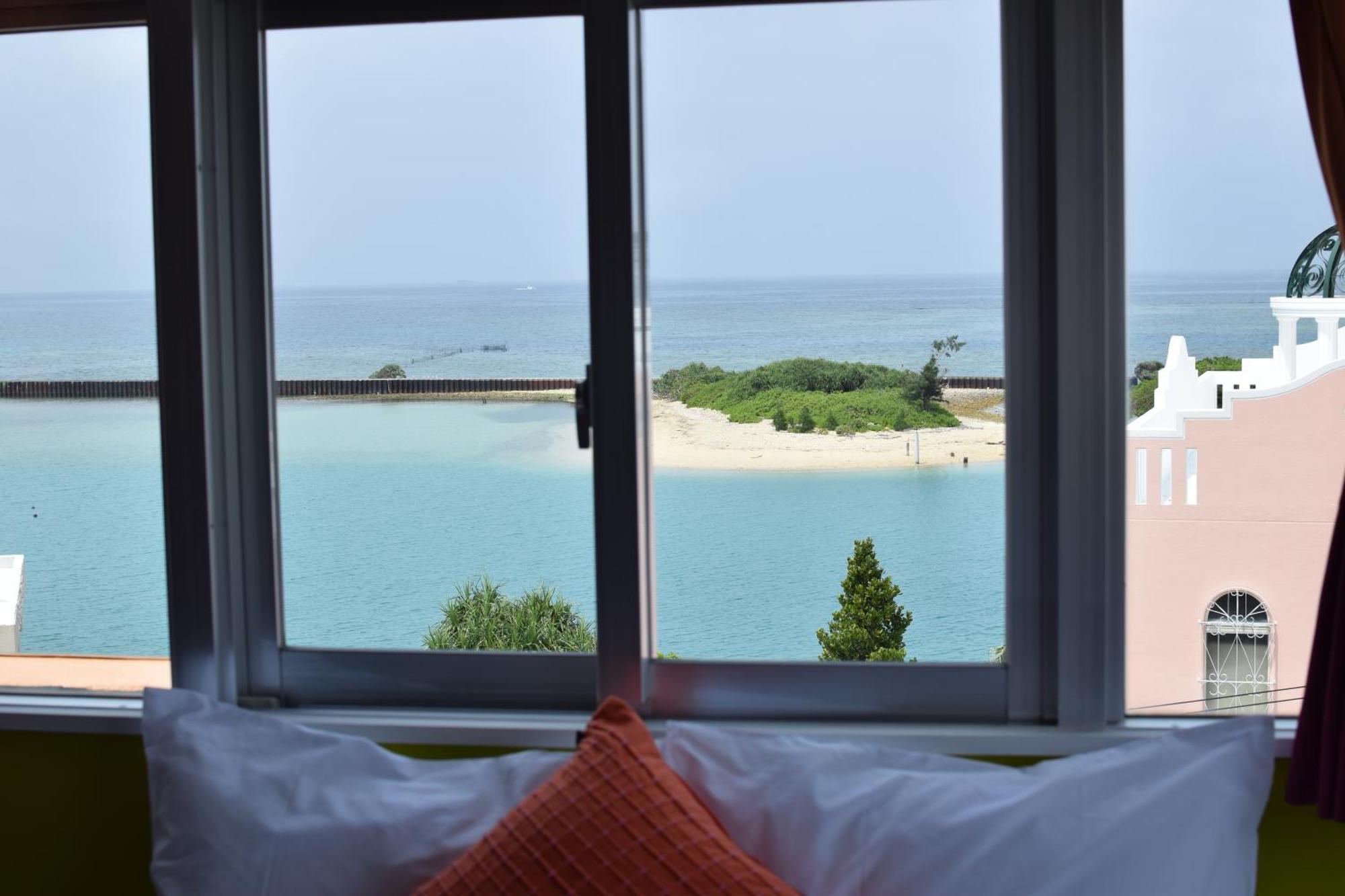 Breaky Hotel Chatan Extérieur photo